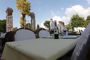 Wallabies Aquaduct セルチュク