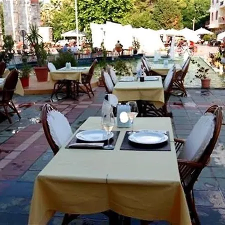 Wallabies Aquaduct ホテル 2*